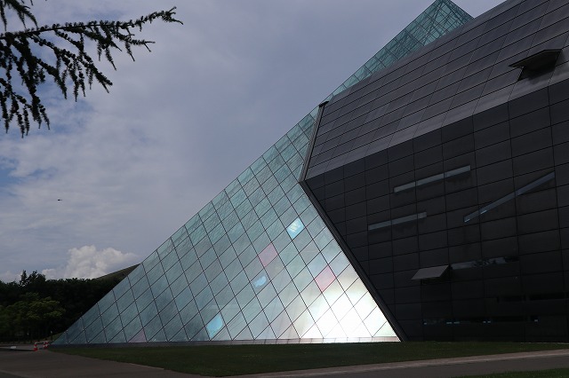 モエレ沼公園のガラスのピラミッド近くから撮影