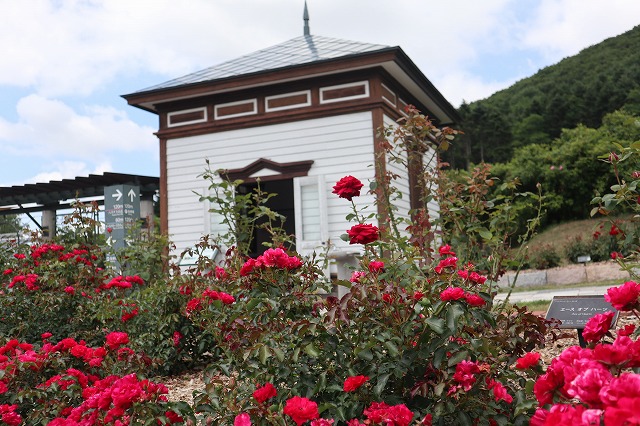 岩見沢公園にある歴史的な建物